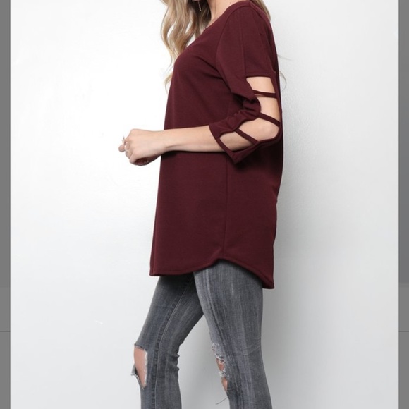 Burgundy 3/4 Cutout Sleeve Tunic, M - Picture 2 of 3